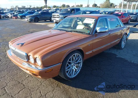 1999 Jaguar Xj8 Vanden Plas z USA, uszkodzony, nr VIN SAJKD6044XC874638